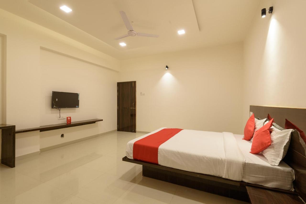 Oyo 22964 Kundan Lawns Hotel เชอร์ดี ภายนอก รูปภาพ